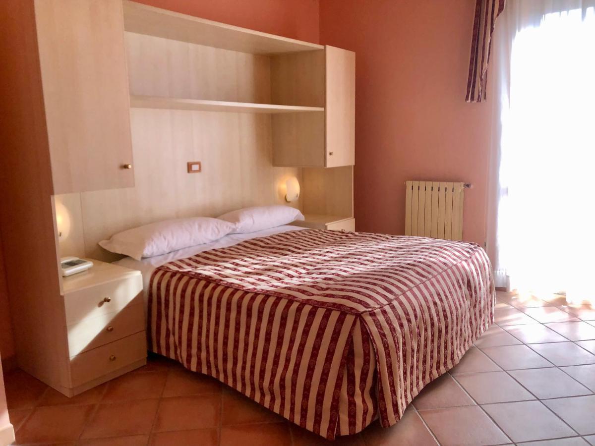 Hotel Di Rocco لوريتو أبروتينو المظهر الخارجي الصورة